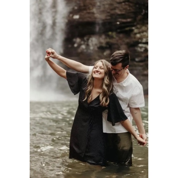 NWOT Lulu’s Farah Black Print Midi Wrap Dress Small - Picture 8 of 8